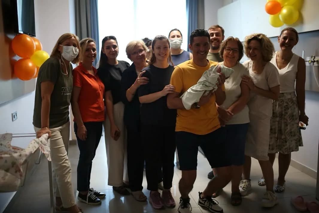 Irenbe Tüp Bebek Merkezi — عيادة أطفال الأنابيب في Izmir، تركيا