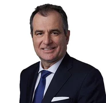 Dr. Elias Tsakos, Medical Director na Thessaloniki, Grécia